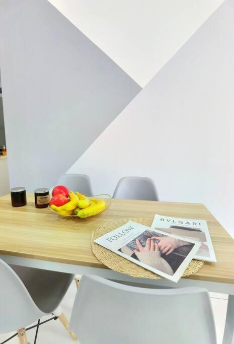 Platino 2Bedrooms Paradigm Mall Netflix By Stay Apartment *