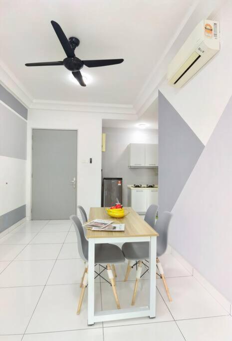 Platino 2Bedrooms Paradigm Mall Netflix By Stay